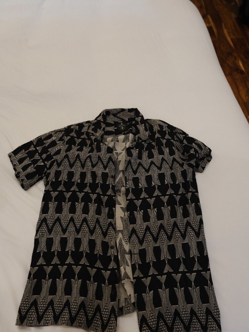 Roark Manawa Tapu Men's Geometric Shirt L